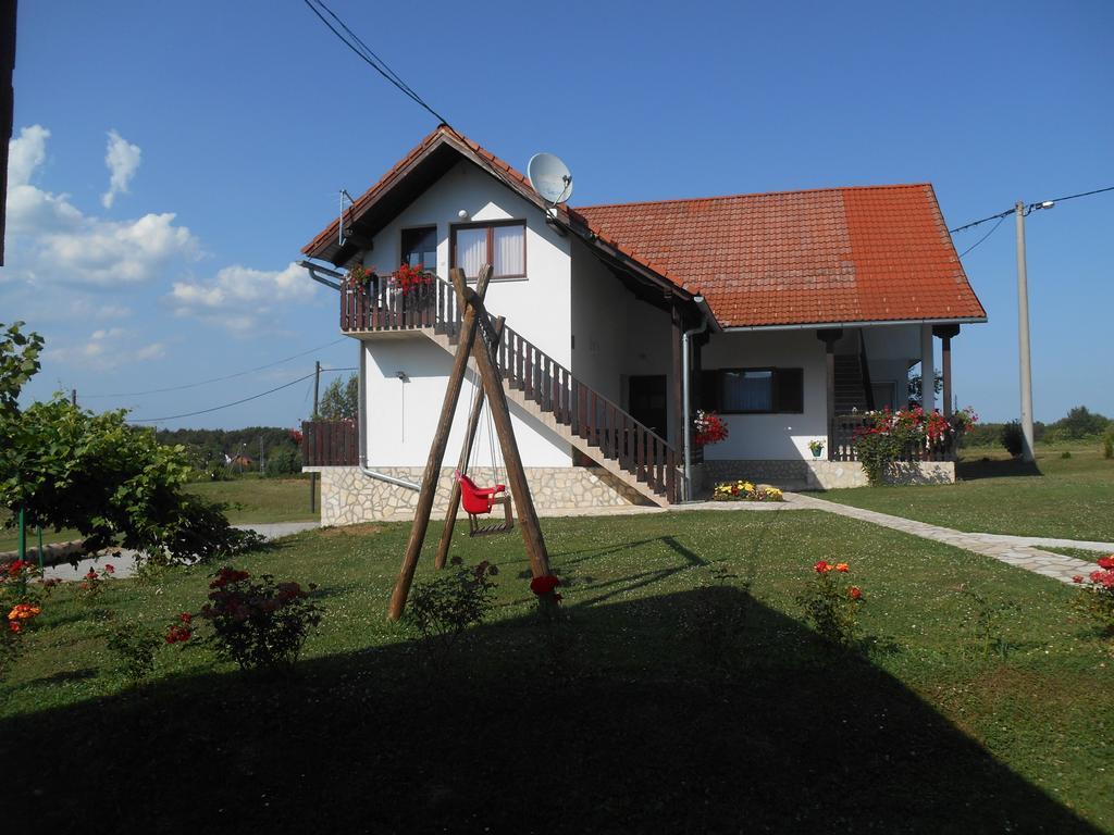 Guesthouse Andja Smoljanac Exterior photo